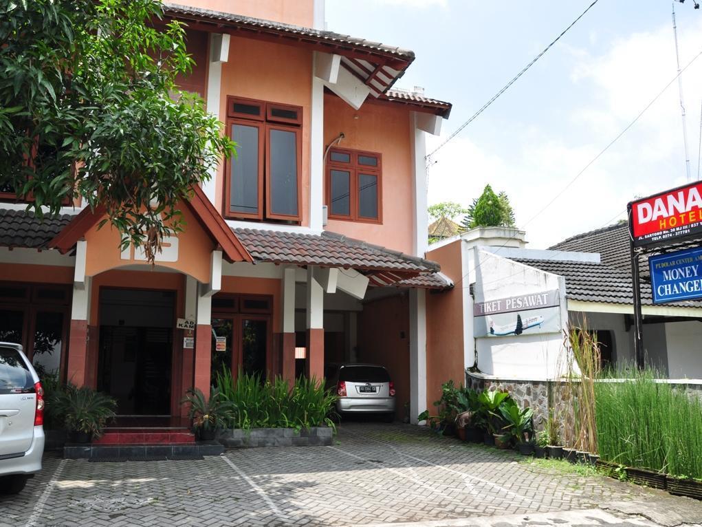Hotel Dana Yogyakarta Exterior photo